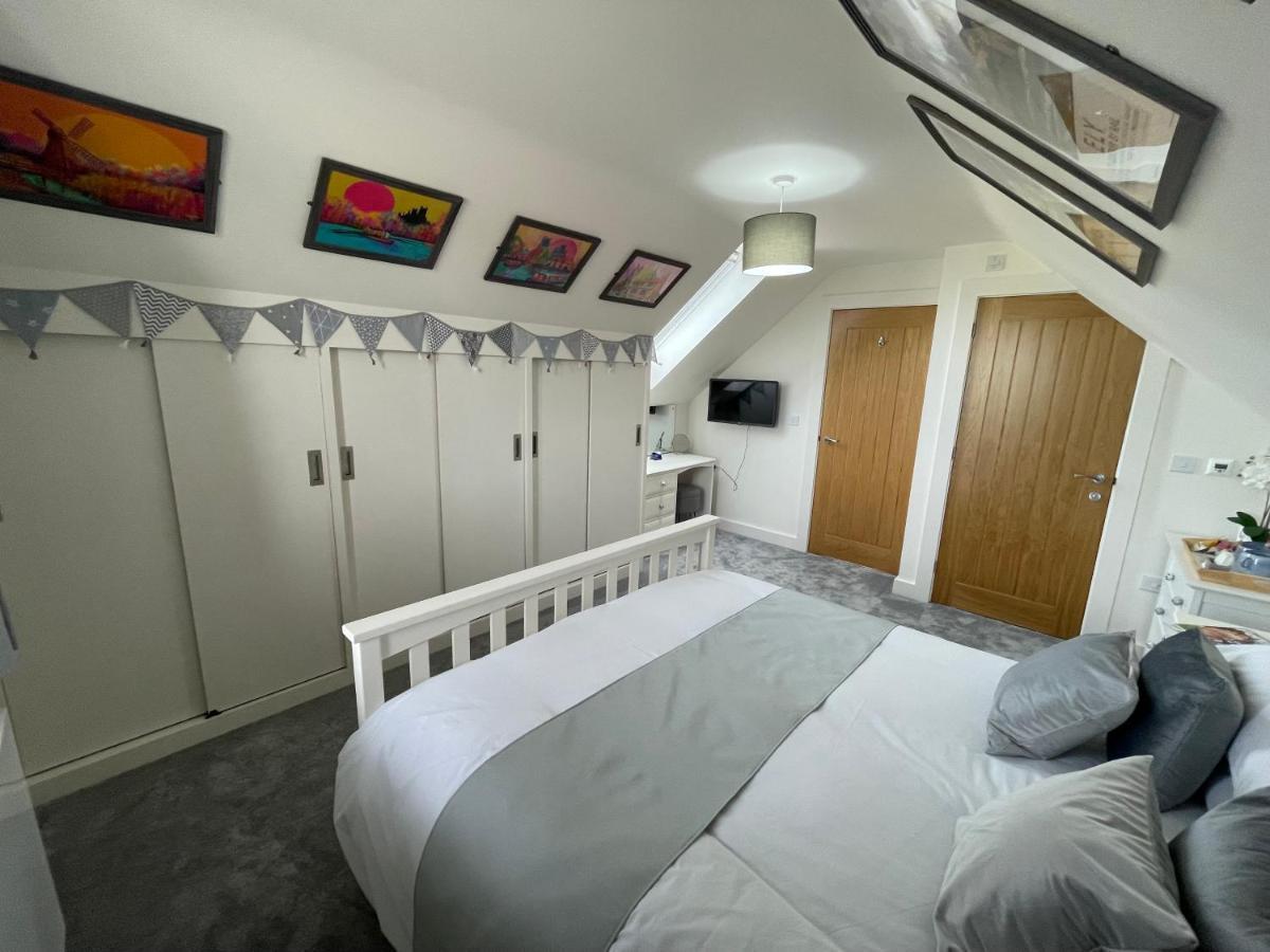 The Top Floor Stretham エクステリア 写真